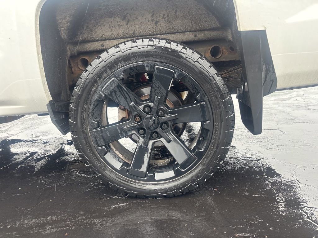 Used 2018 Chevrolet Silverado 1500 LT w/ Rally 2 Edition AWD/4WD image 9