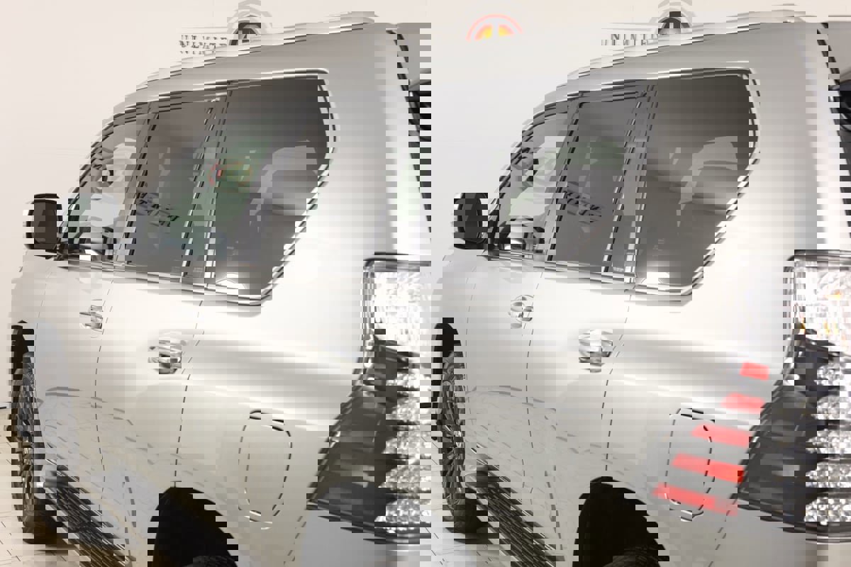 Used 2023 Lexus GX 460 Luxury w/ Sport Design Package image 44