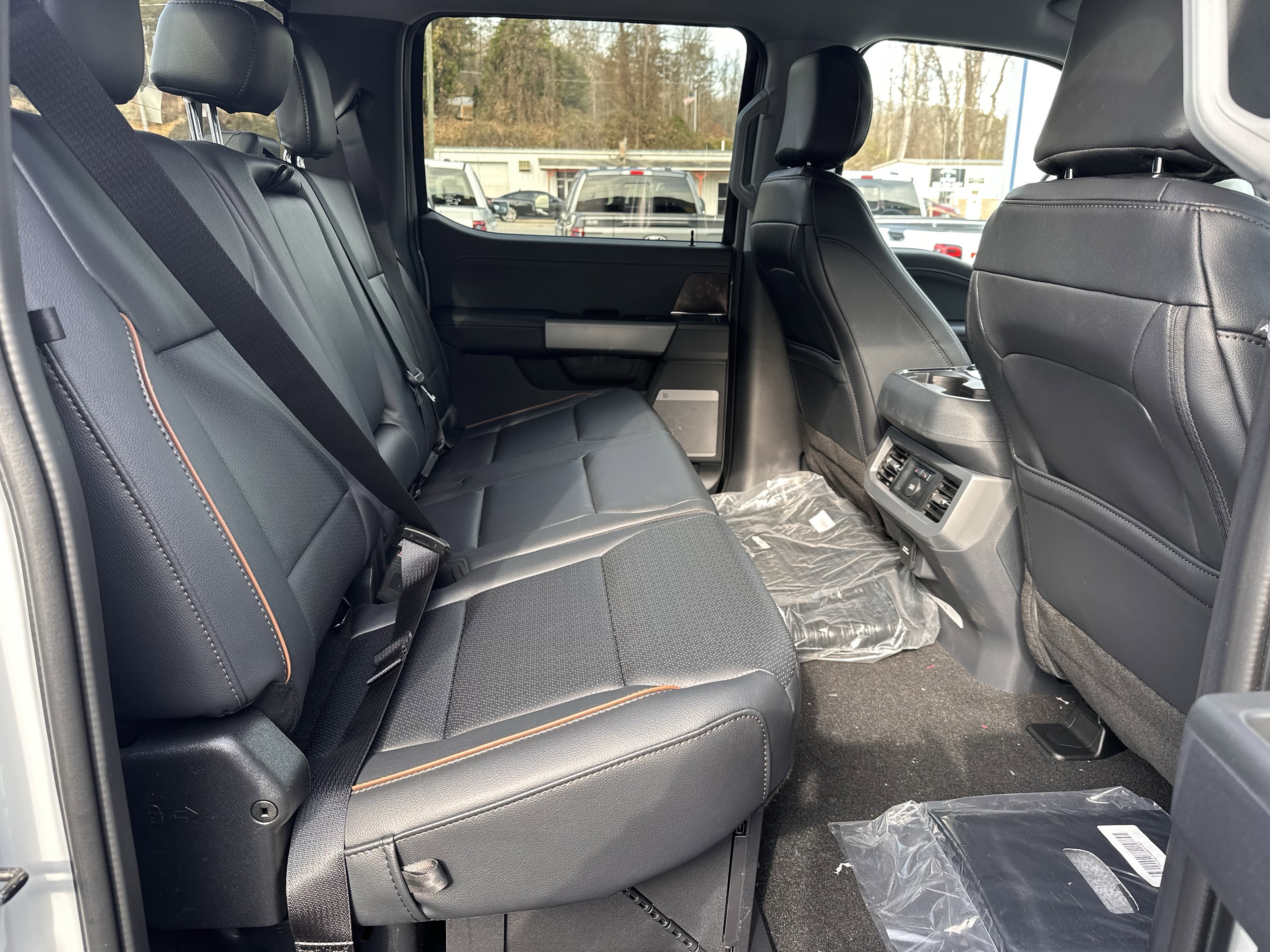 New 2026 Ford F250 Lariat w/ Black Appearance Package image 17