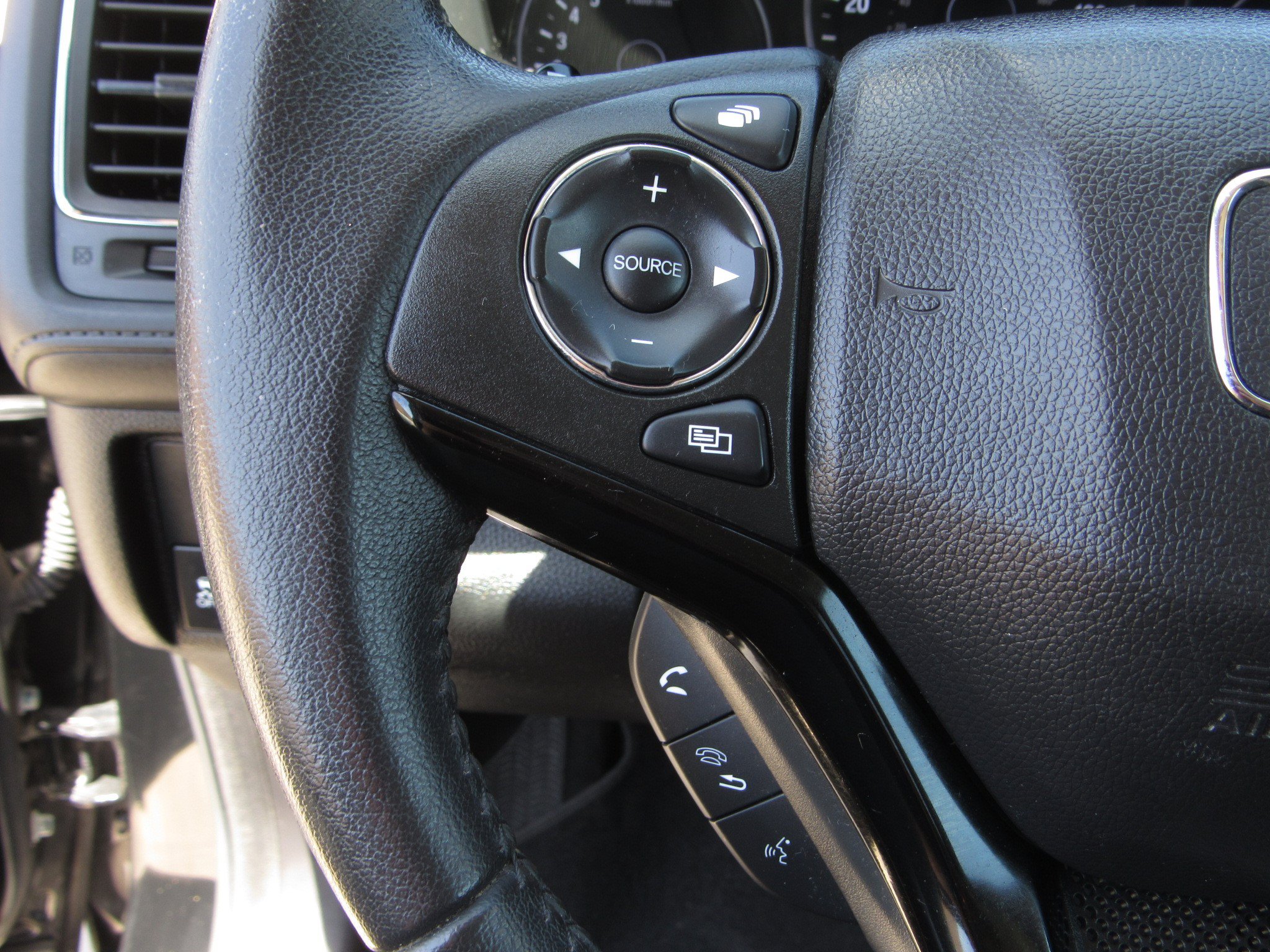 Certified 2017 Honda HR-V EX-L image 24