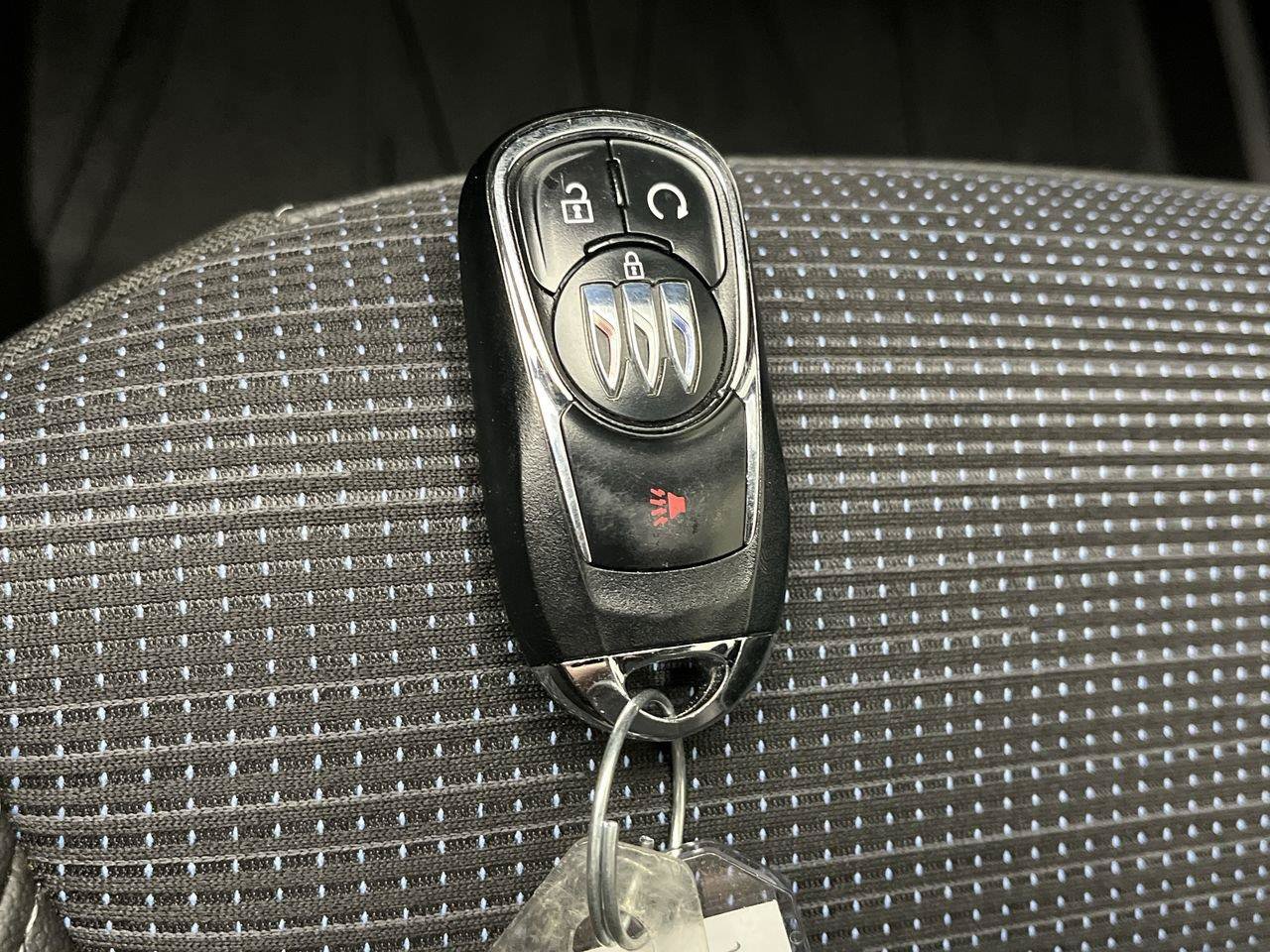 Certified 2025 Buick Envista Preferred w/ Convenience I Package FWD image 26