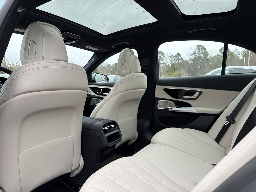 New 2026 Mercedes-Benz E 350 4MATIC Sedan image 13