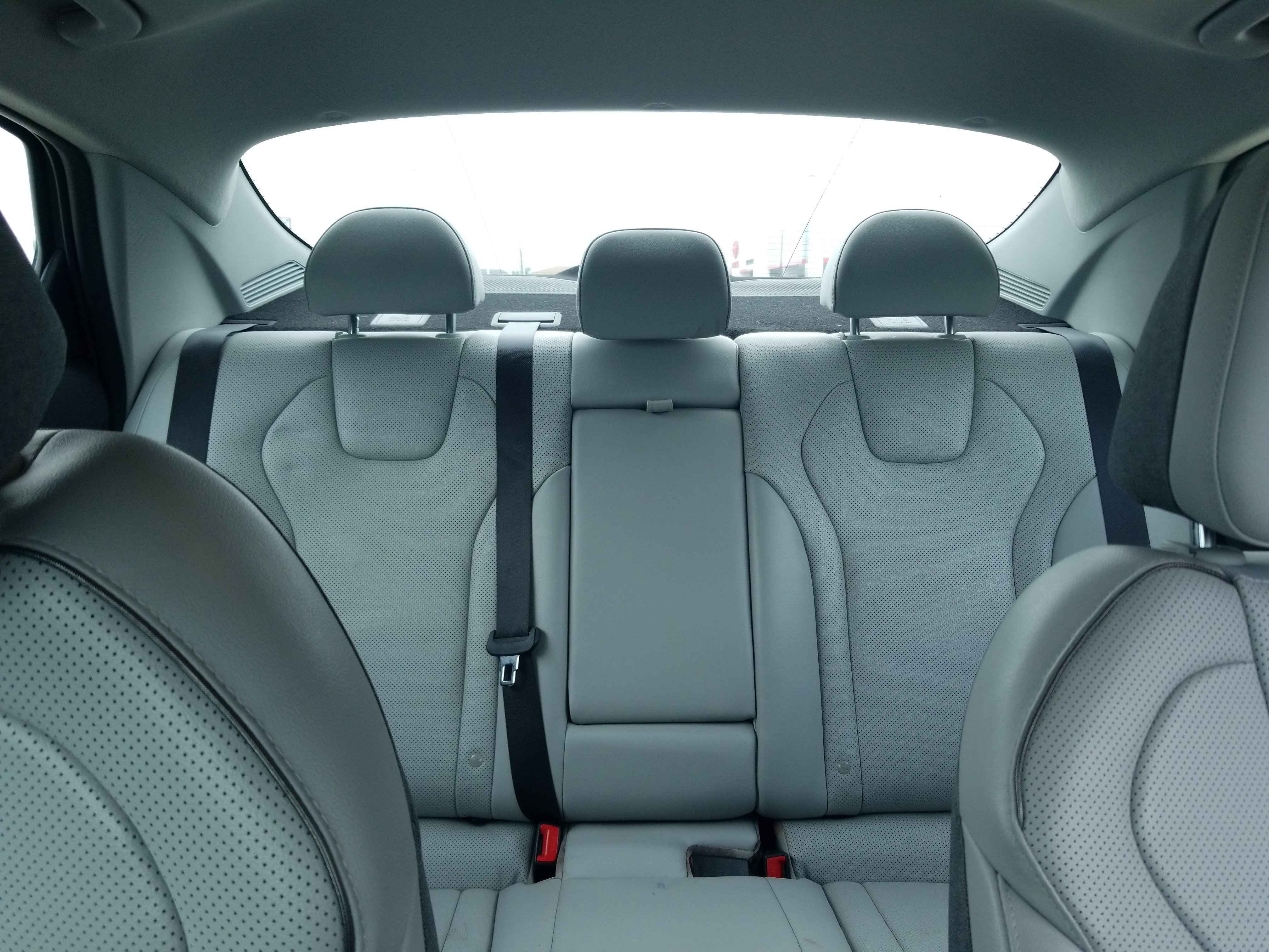 Used 2024 Hyundai Elantra Limited FWD image 19