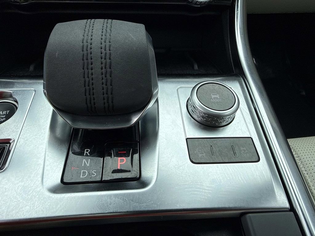 Used 2024 Jaguar XF R-Dynamic SE image 34