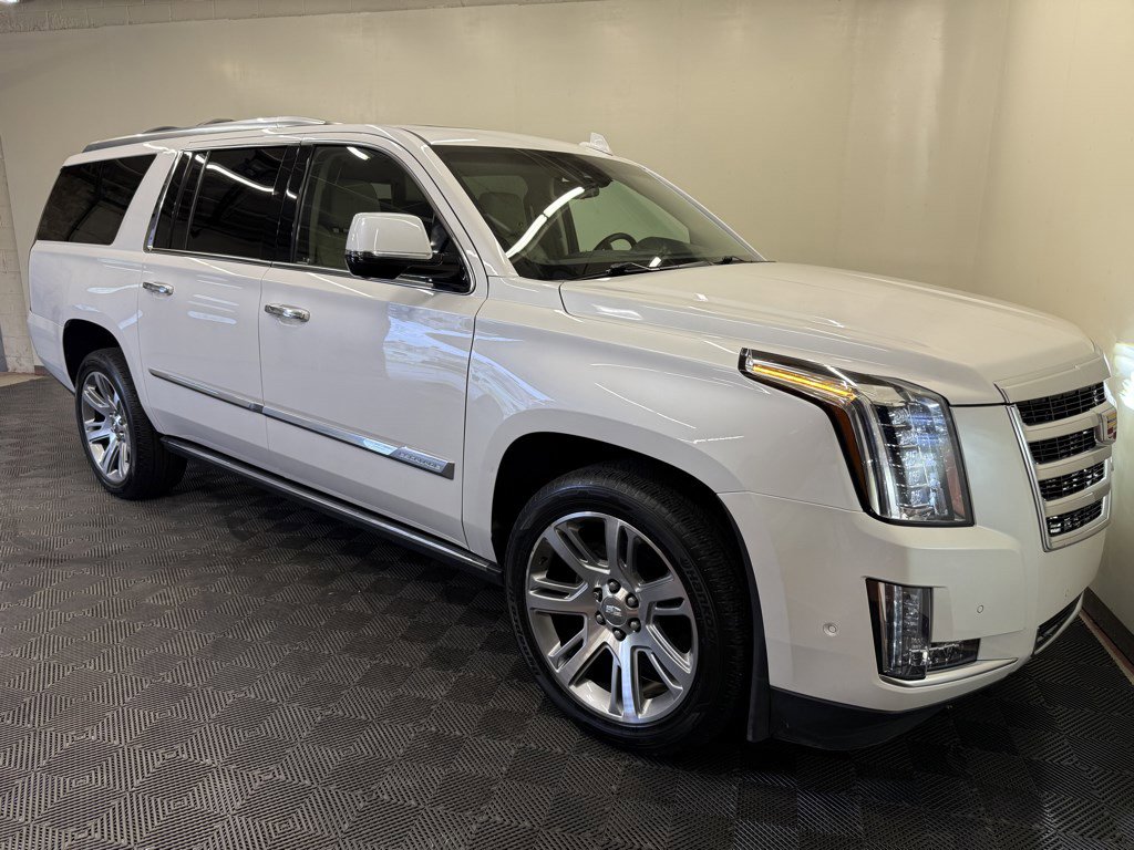 Used 2017 Cadillac Escalade ESV Premium Luxury AWD/4WD image 7
