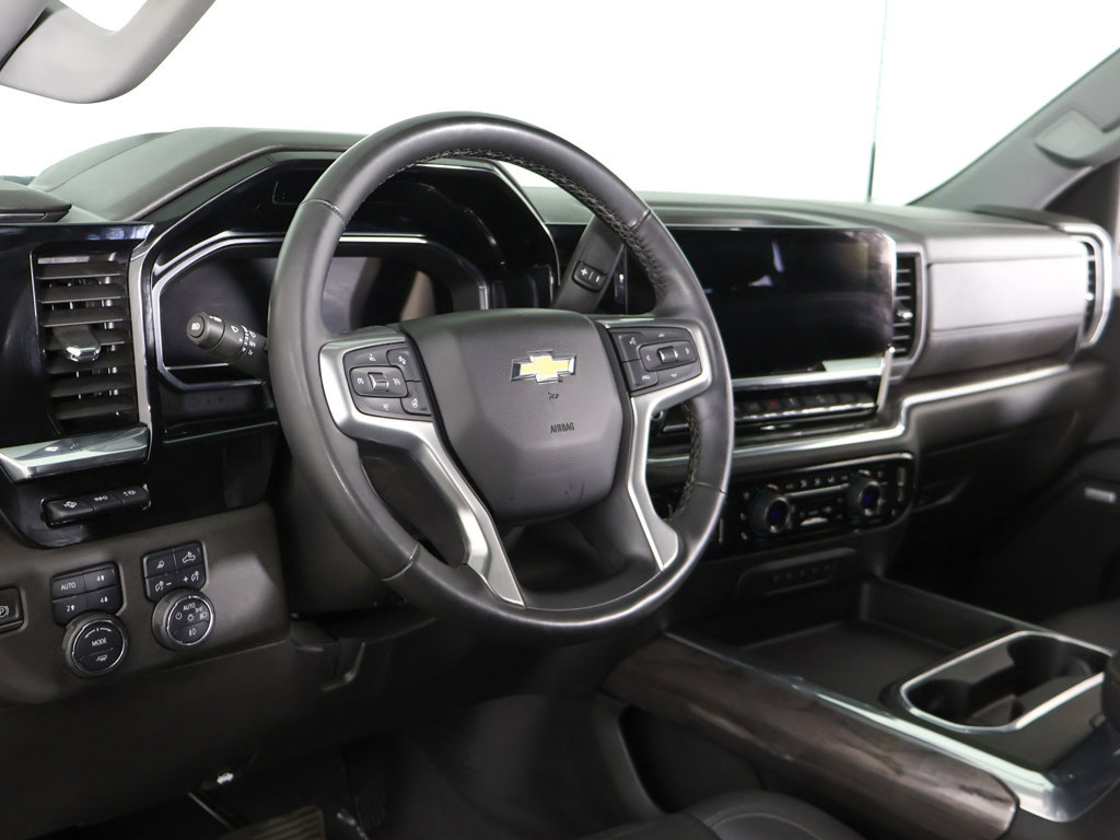 Used 2024 Chevrolet Silverado 2500 LTZ w/ LTZ Convenience Package AWD/4WD image 32
