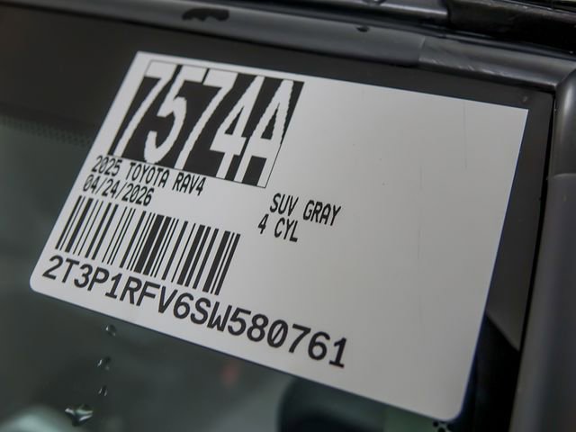 Certified 2025 Toyota RAV4 XLE AWD/4WD image 31