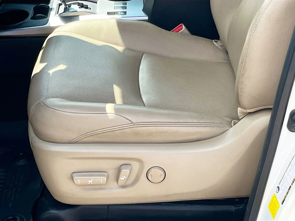 Used 2020 Toyota 4Runner Limited image 19