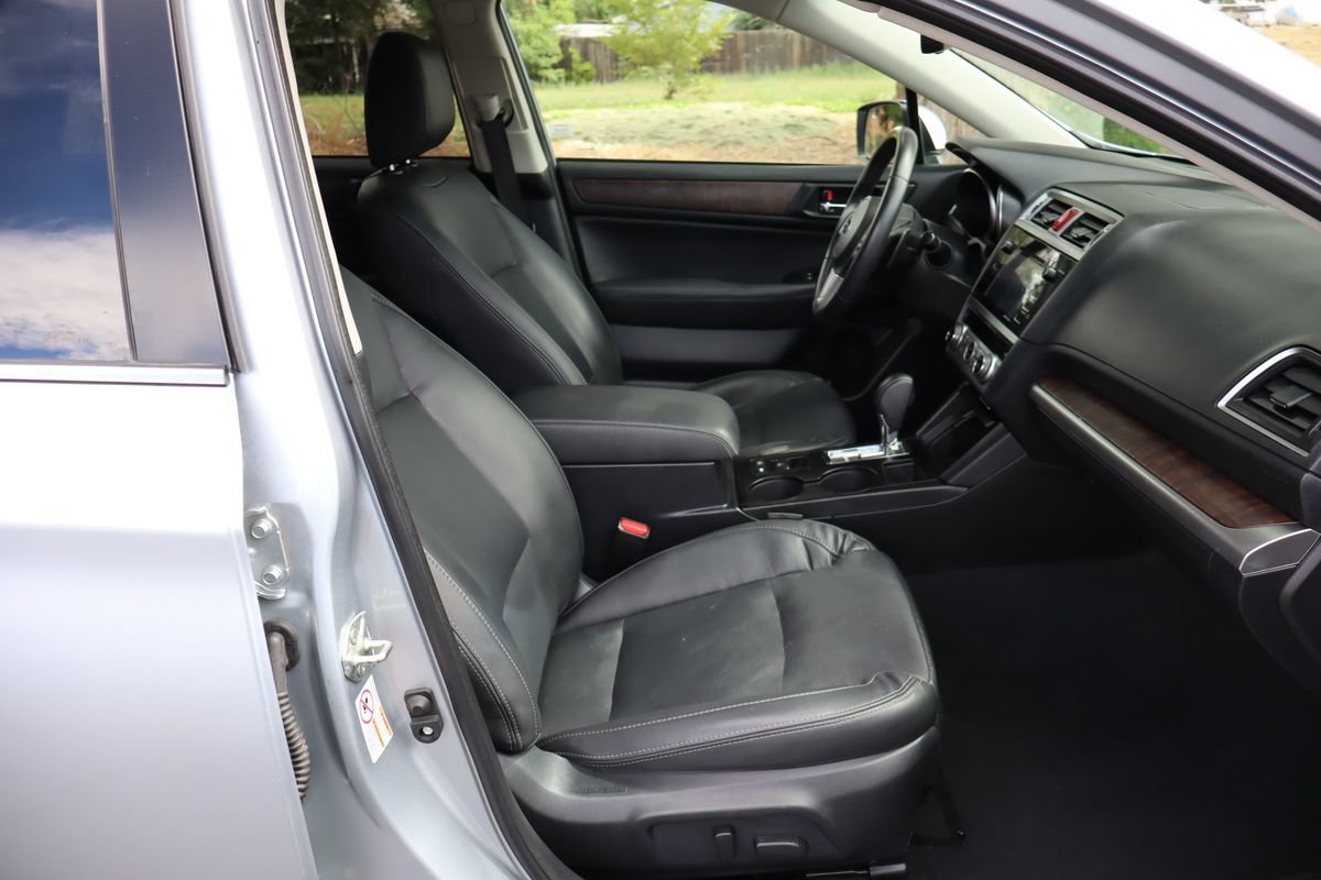 Used 2017 Subaru Outback 3.6R Limited AWD/4WD image 22
