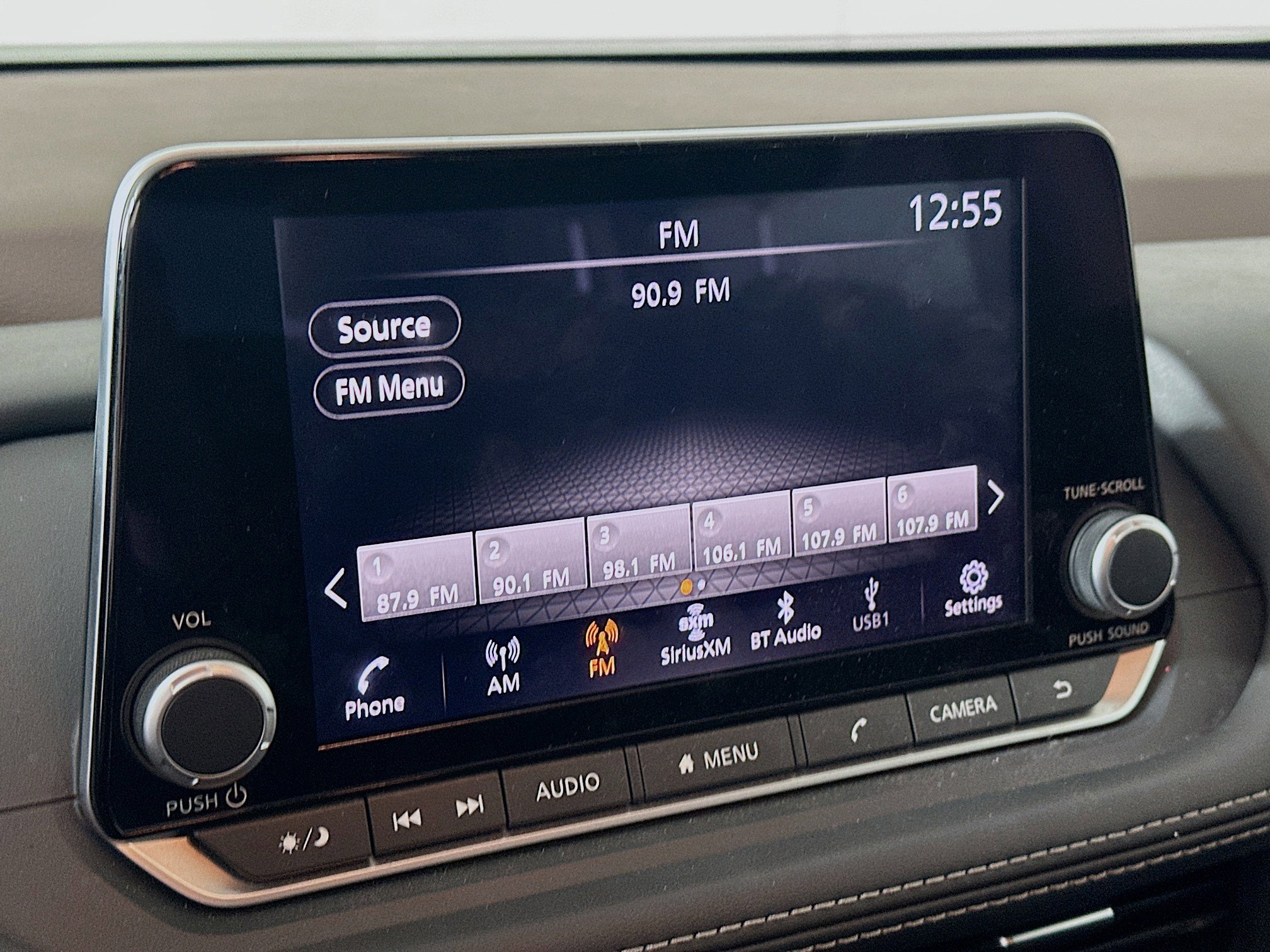 Used 2023 Nissan Rogue SV image 21