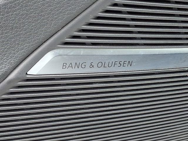 Used 2019 Audi Q8 Premium Plus w/ Premium Plus image 27