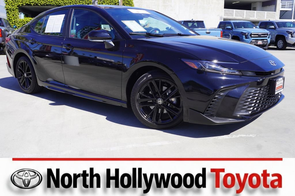 Certified 2025 Toyota Camry SE image 1