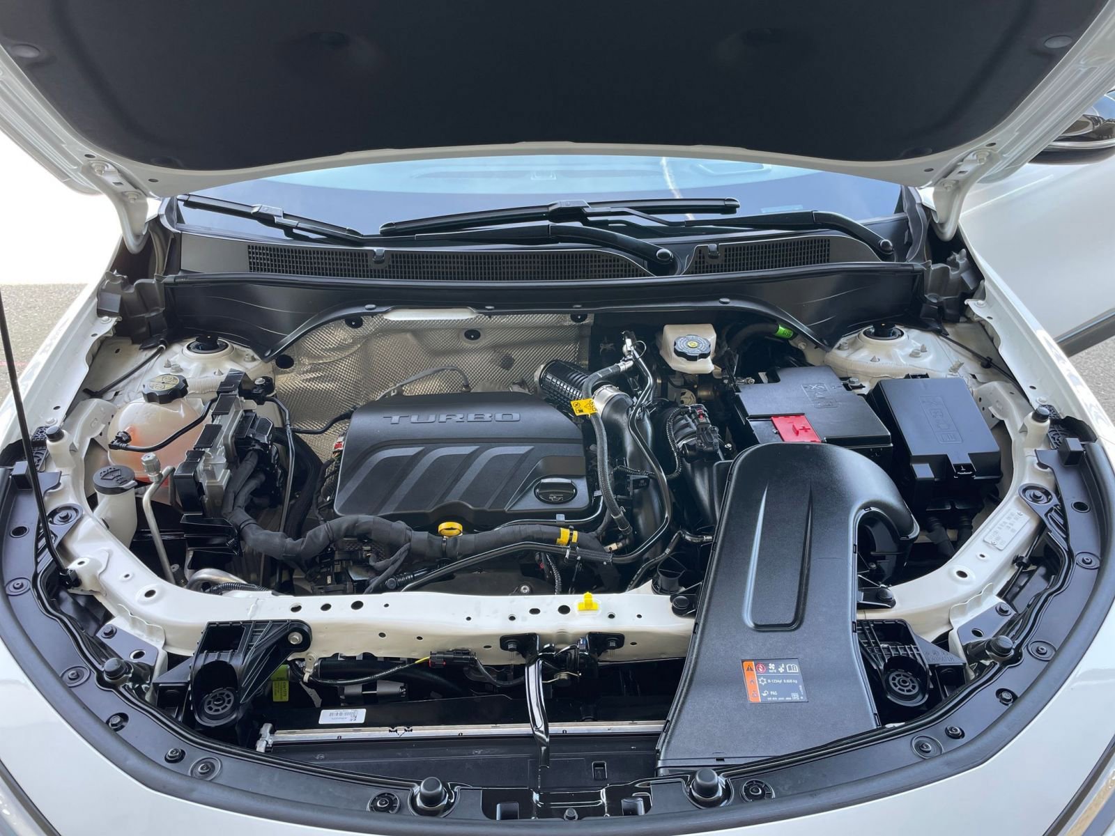 Used 2025 Buick Envista Sport Touring image 32