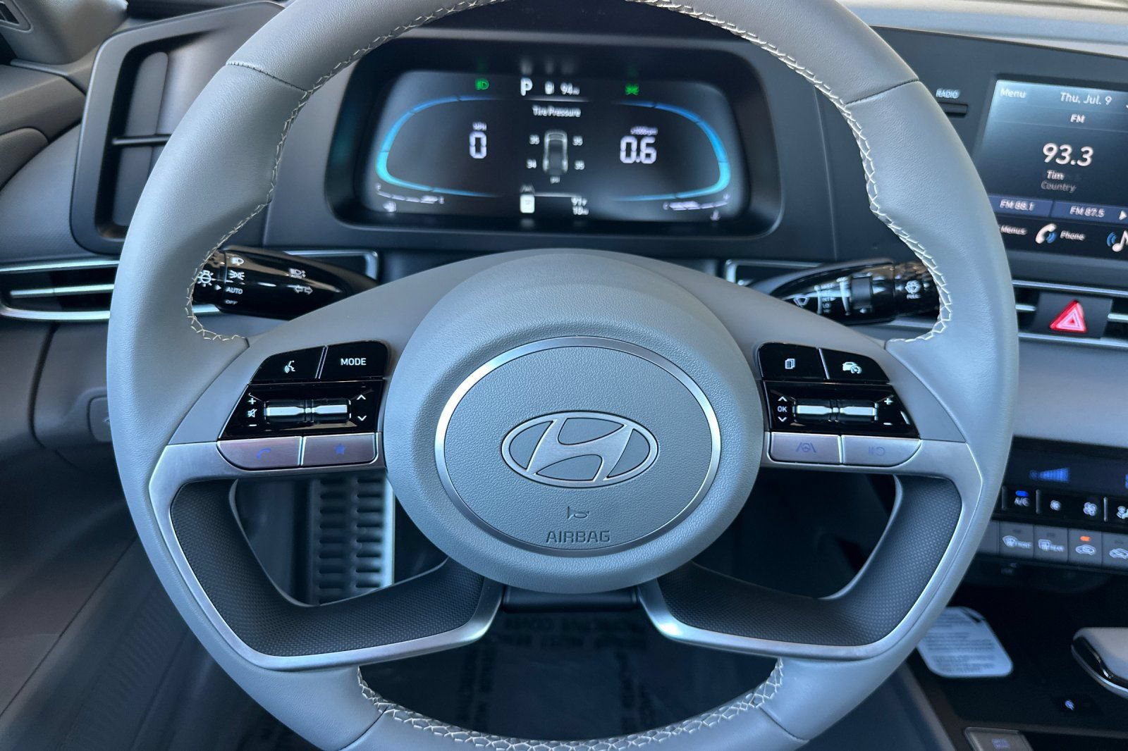 New 2026 Hyundai Elantra Sport FWD image 21