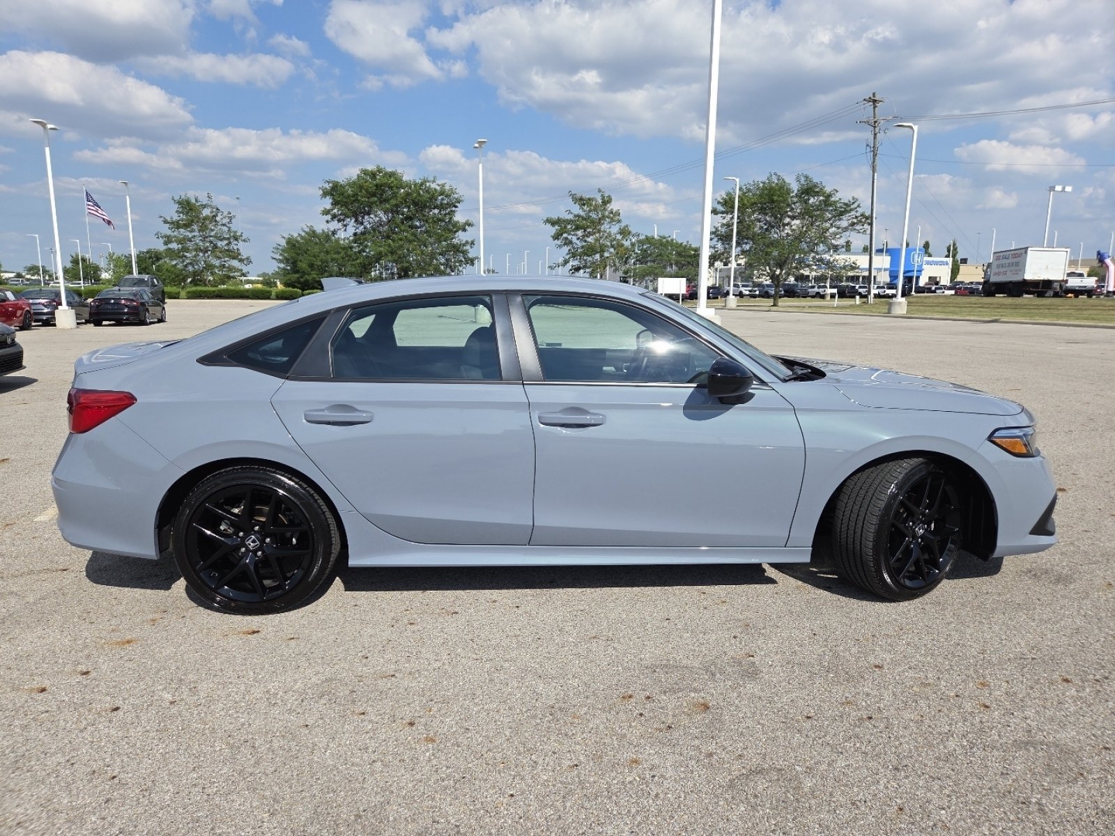 Used 2023 Honda Civic Sport image 16