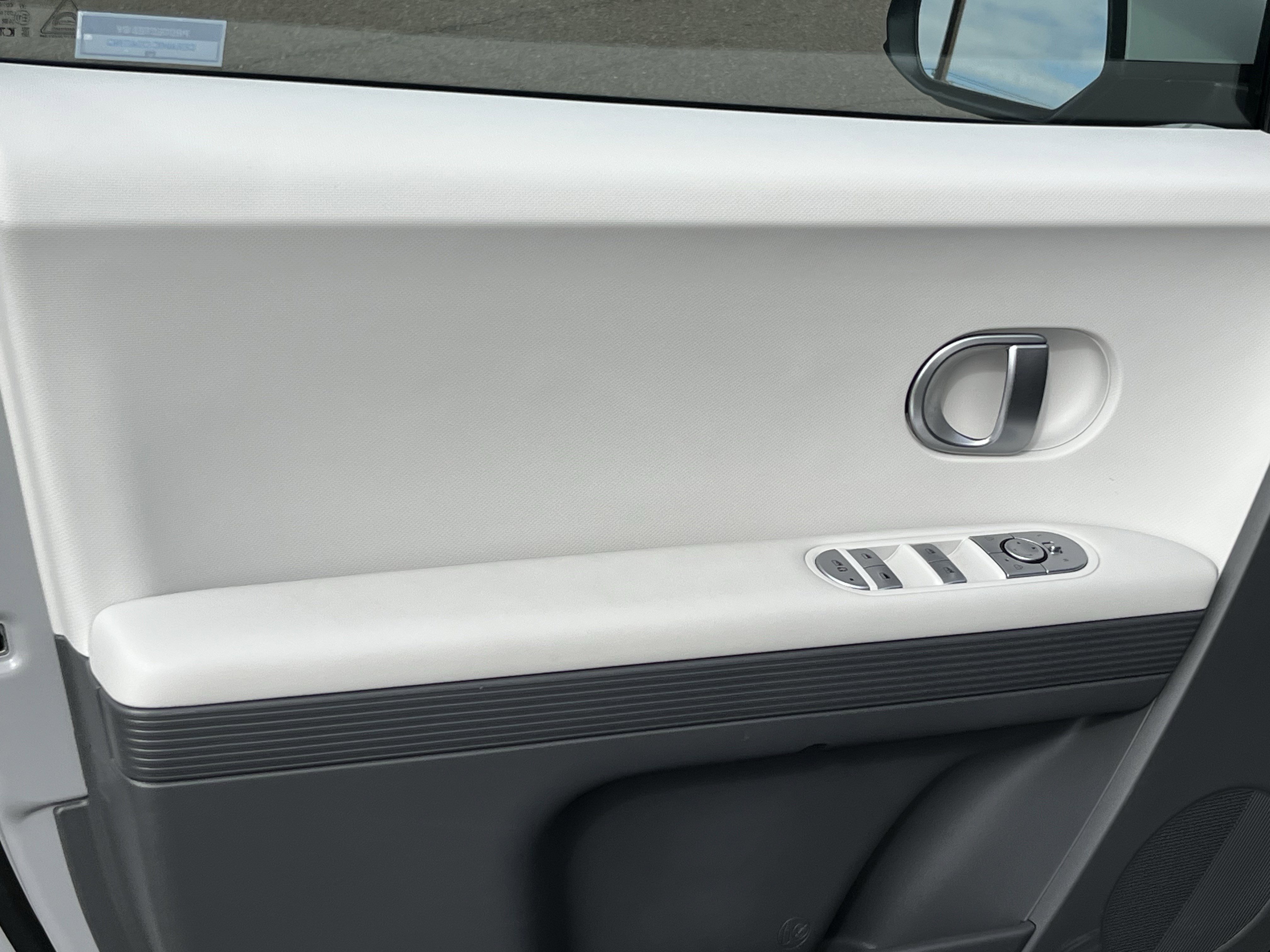 Certified 2024 Hyundai Ioniq 5 SEL image 15