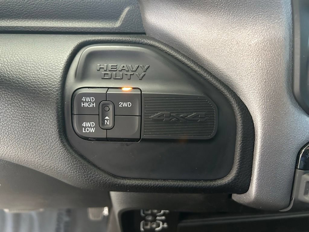 Used 2024 RAM 2500 Big Horn AWD/4WD image 45