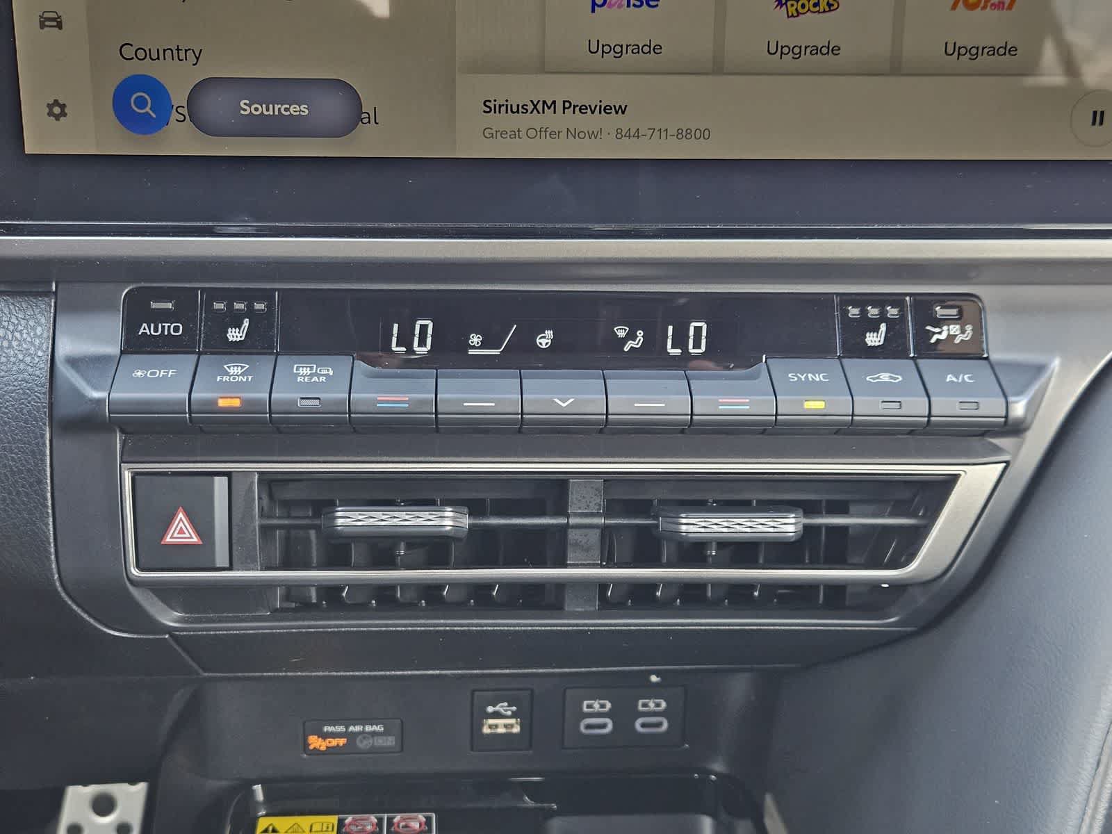 Used 2025 Toyota Camry XSE FWD image 17