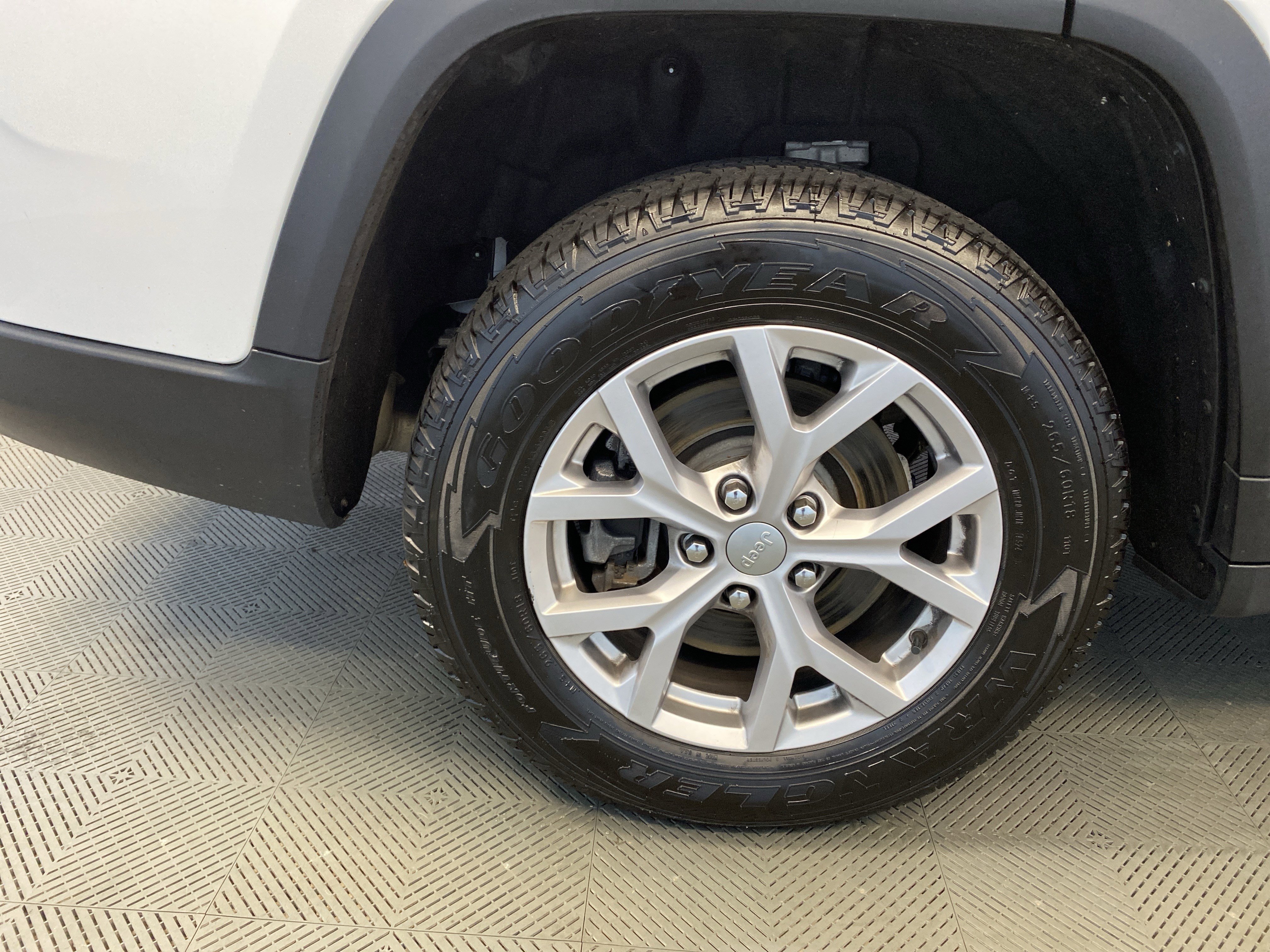 Certified 2021 Jeep Grand Cherokee L Limited image 40