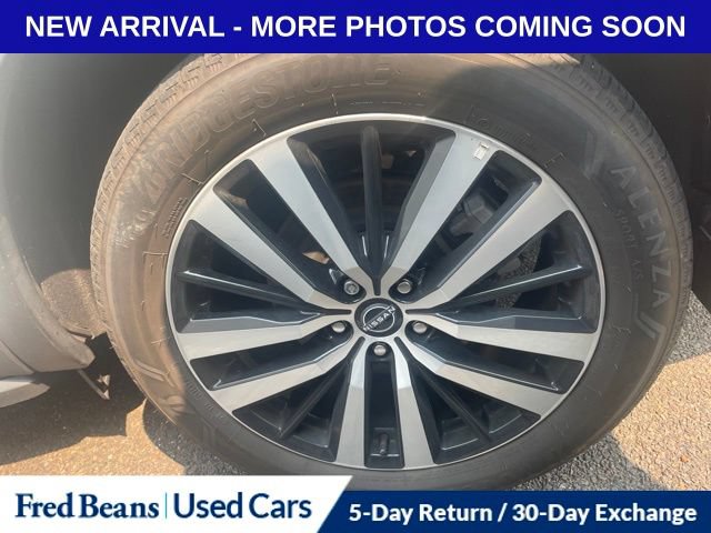 Used 2023 Nissan Pathfinder Platinum w/ Lighting Package (N93) AWD/4WD image 13