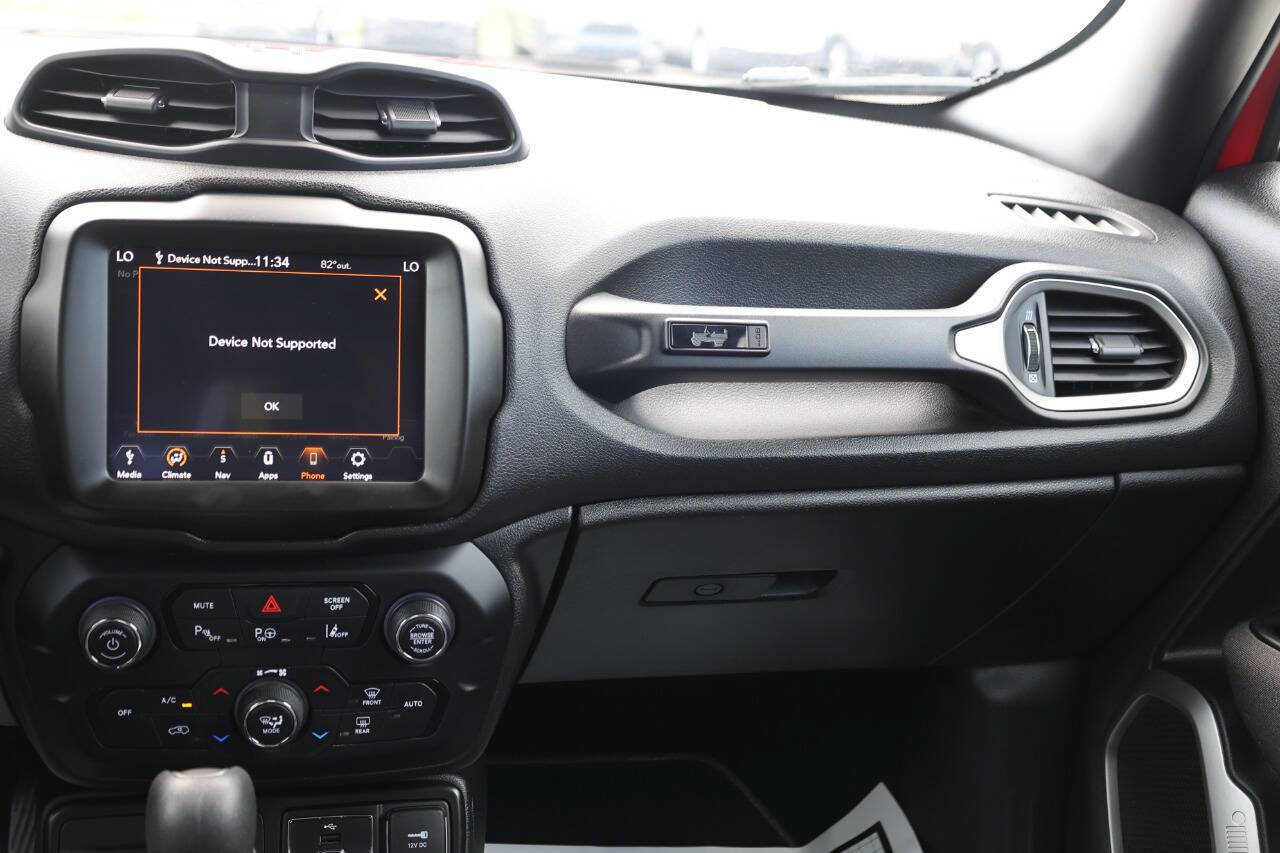 Used 2021 Jeep Renegade Latitude w/ Luxury Group II AWD/4WD image 24