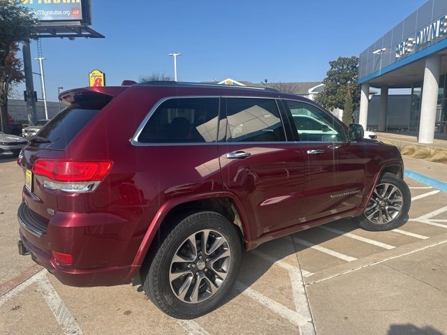 Used 2017 Jeep Grand Cherokee Overland image 4