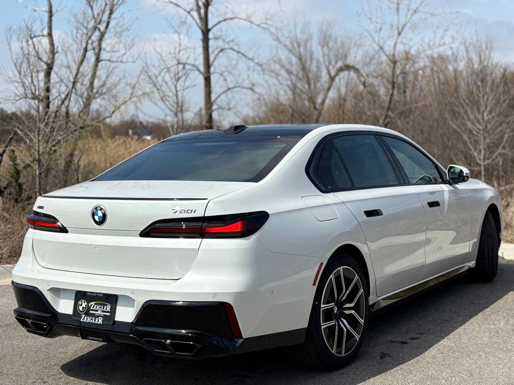 Certified 2025 BMW 760i xDrive w/ Executive Package image 6