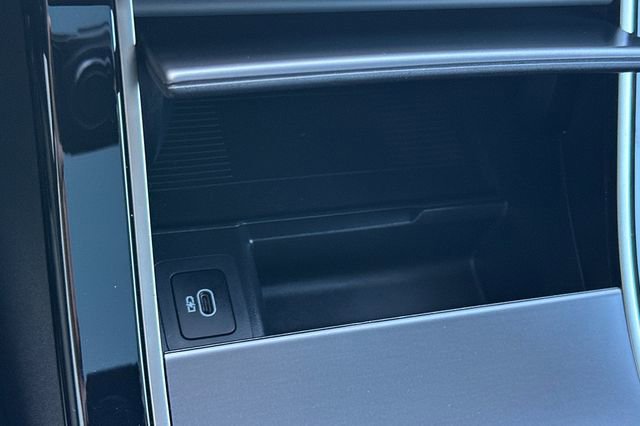 Certified 2026 Land Rover Range Rover Velar S AWD/4WD image 18