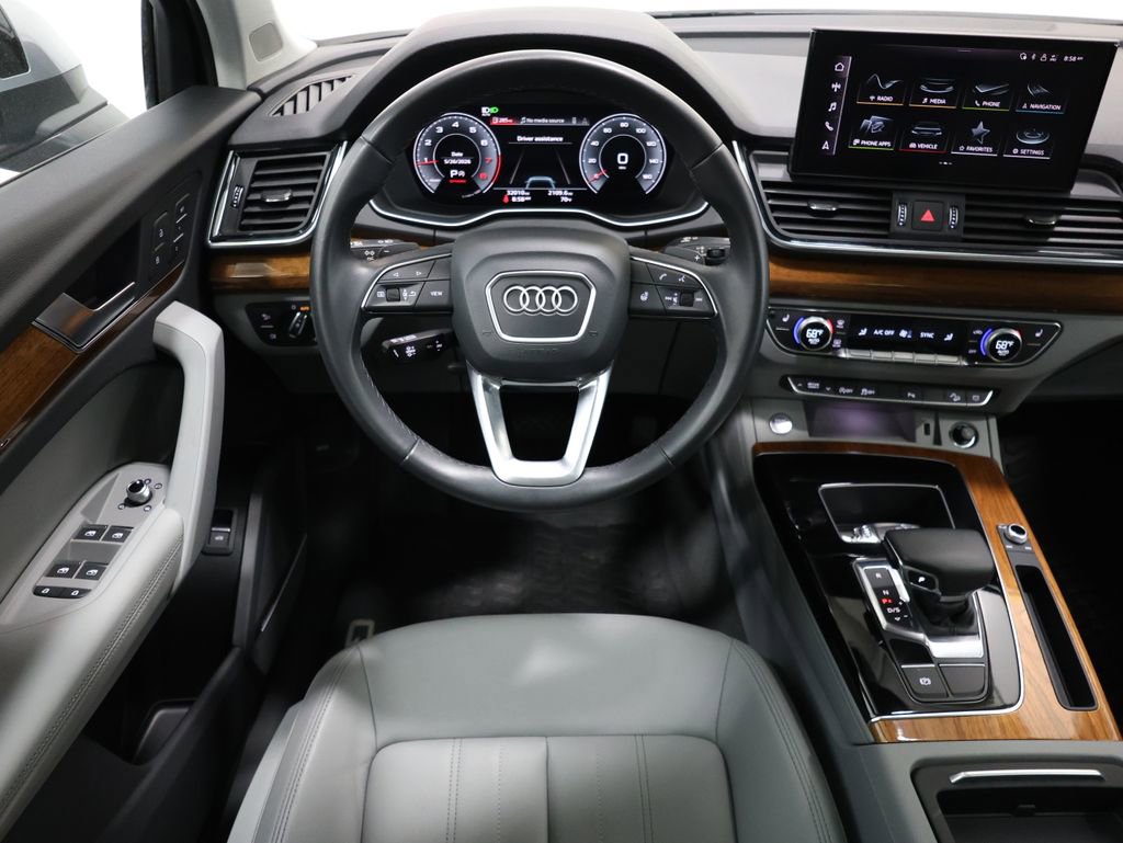 Used 2022 Audi Q5 2.0T Premium Plus AWD/4WD image 16