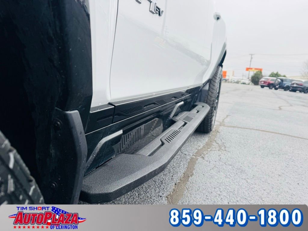 Used 2025 GMC Hummer EV 2X image 20