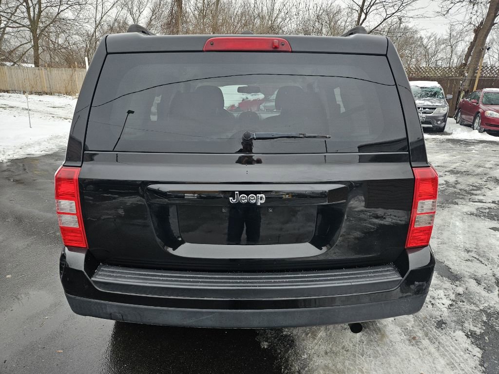 Used 2016 Jeep Patriot Sport w/ Power Value Group image 8