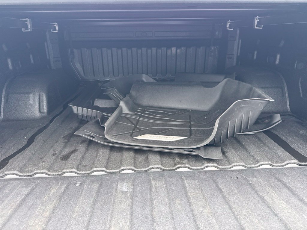 Certified 2019 Chevrolet Silverado 1500 LT w/ All-Star Edition AWD/4WD image 6