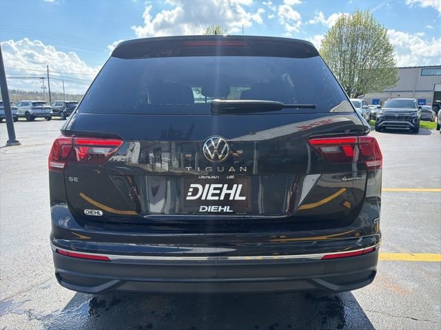 Used 2024 Volkswagen Tiguan SE AWD/4WD image 8