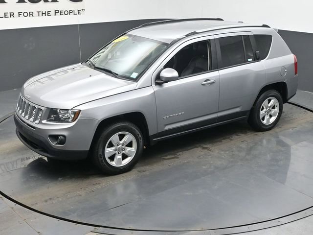 Used 2016 Jeep Compass Latitude image 43