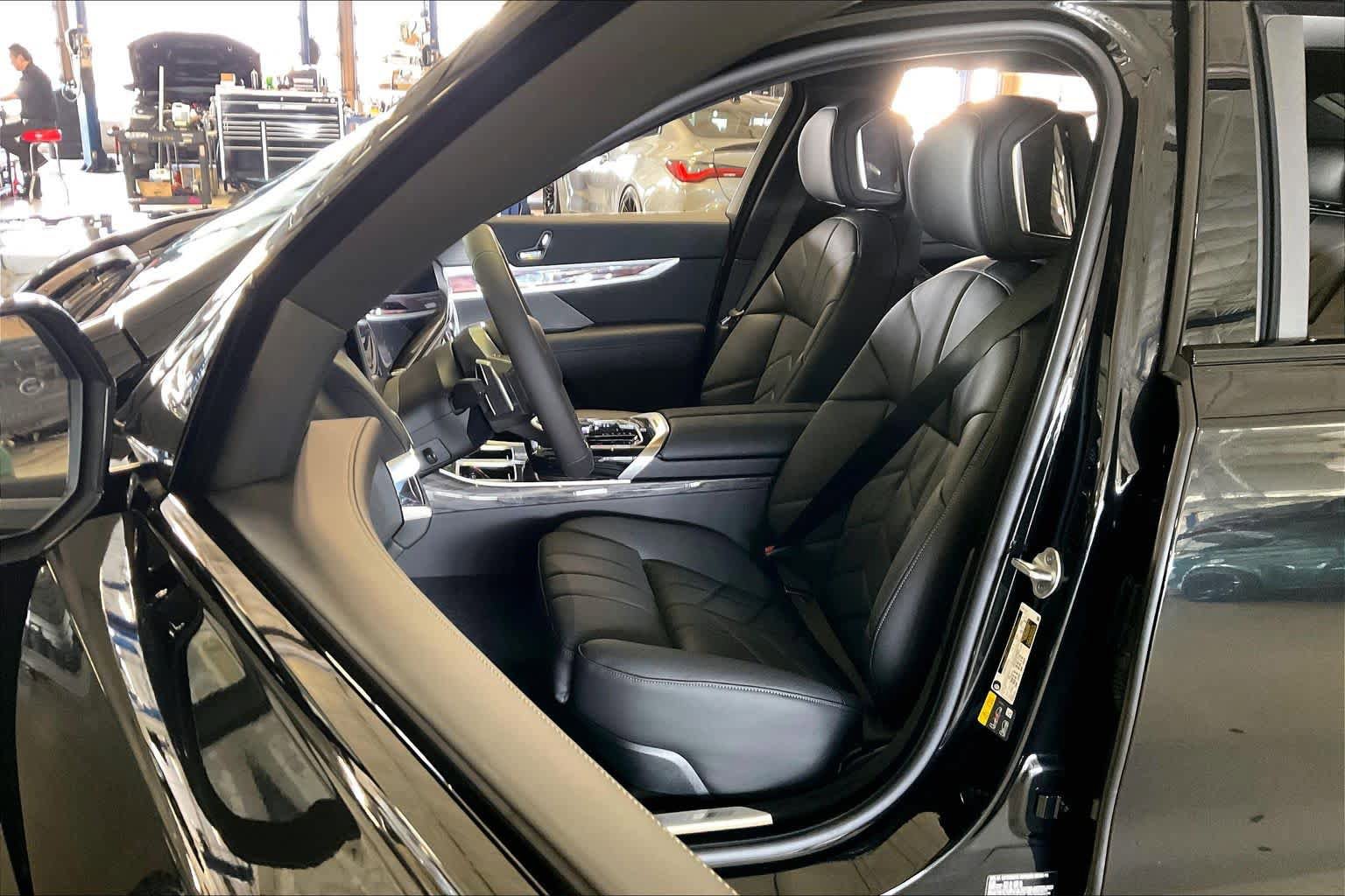 New 2026 BMW i7 xDrive60 image 9