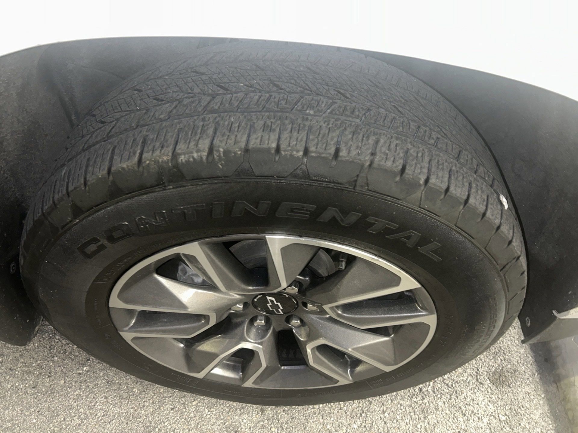 Used 2022 Chevrolet Suburban LT w/ Luxury Package image 6