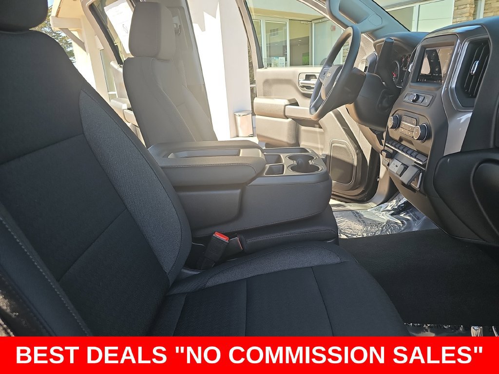 New 2026 Chevrolet Silverado 1500 Custom w/ LPO, Dark Essentials Package RWD image 10