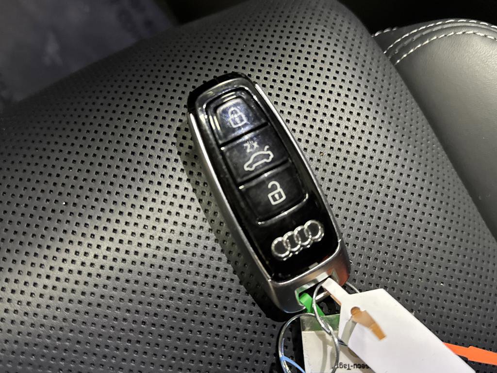 Used 2023 Audi SQ8 Prestige w/ Prestige Package image 31