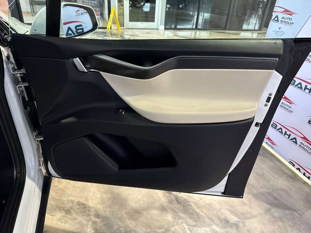 Used 2017 Tesla Model X 75D AWD/4WD image 62