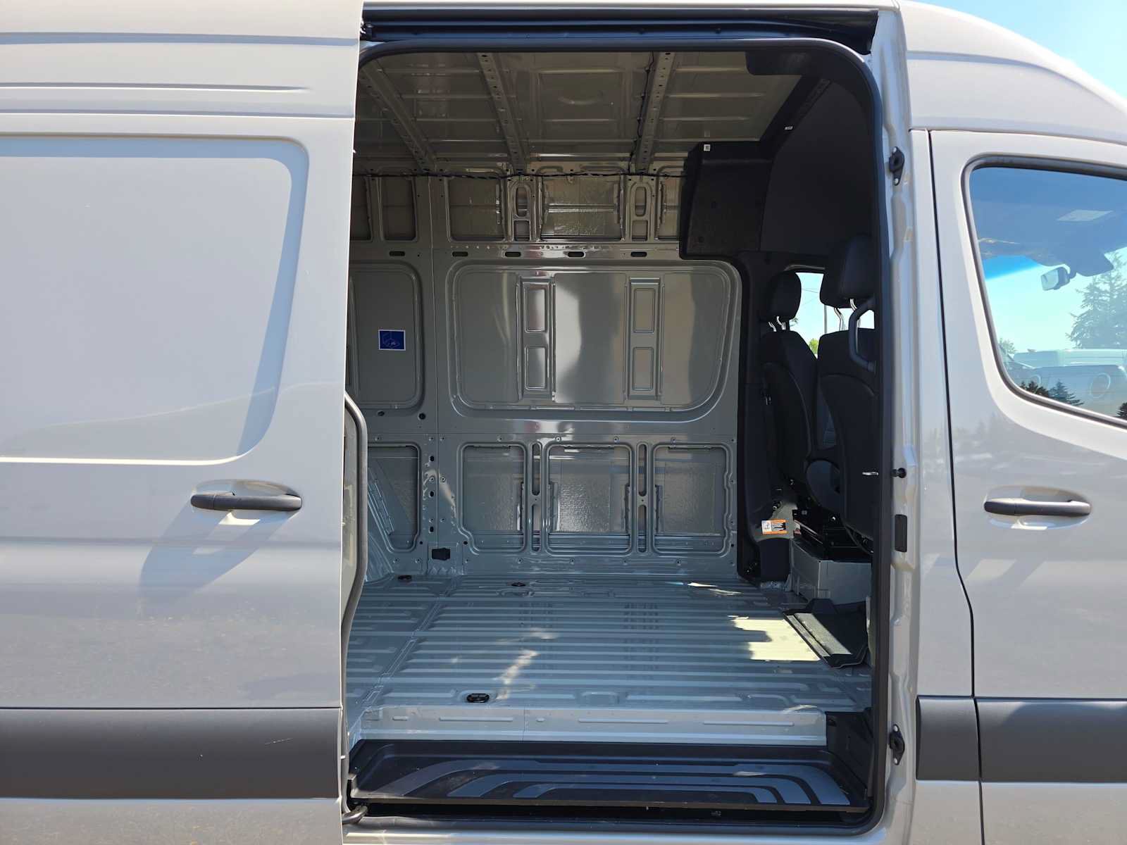 Used 2026 Mercedes-Benz Sprinter 2500 image 14
