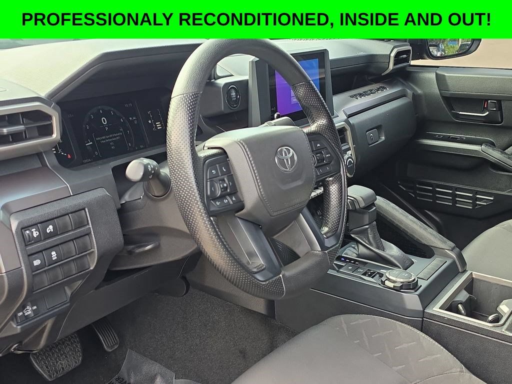 Certified 2025 Toyota Tacoma SR5 AWD/4WD image 7