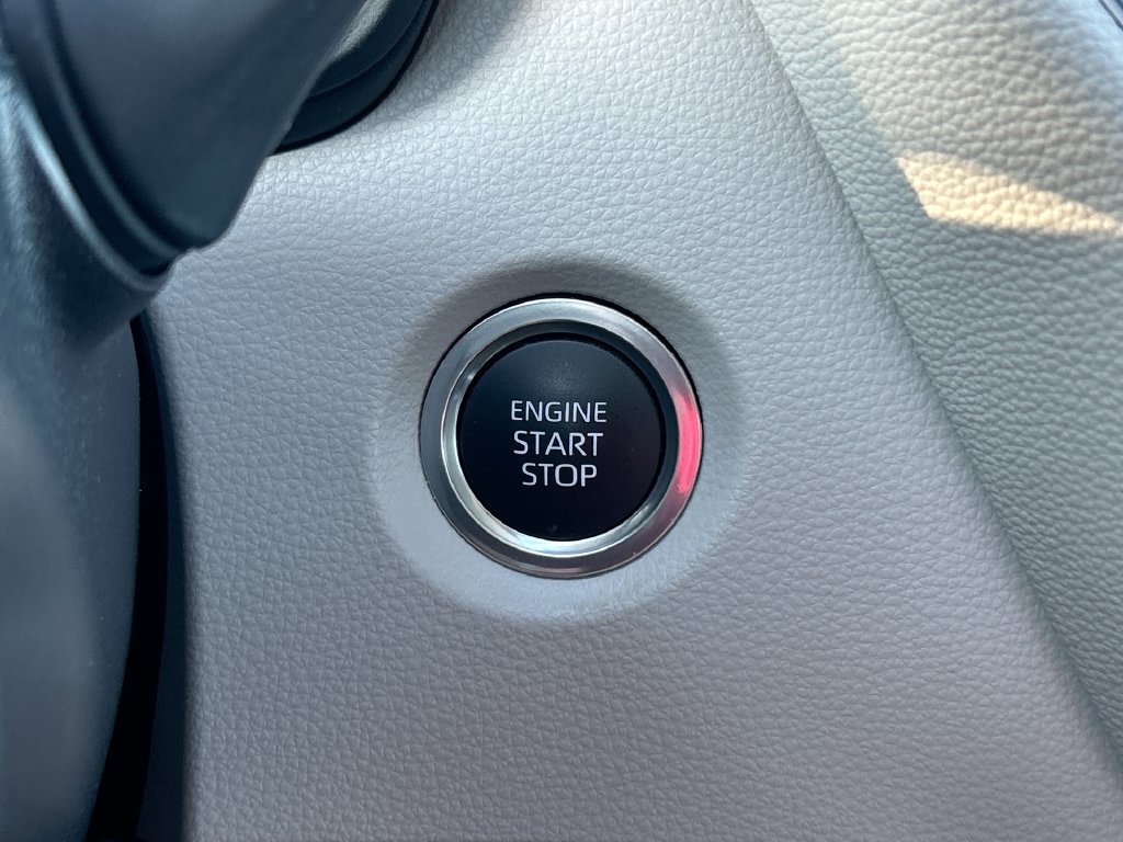 Used 2025 Toyota Corolla LE w/ Convenience Package FWD image 18