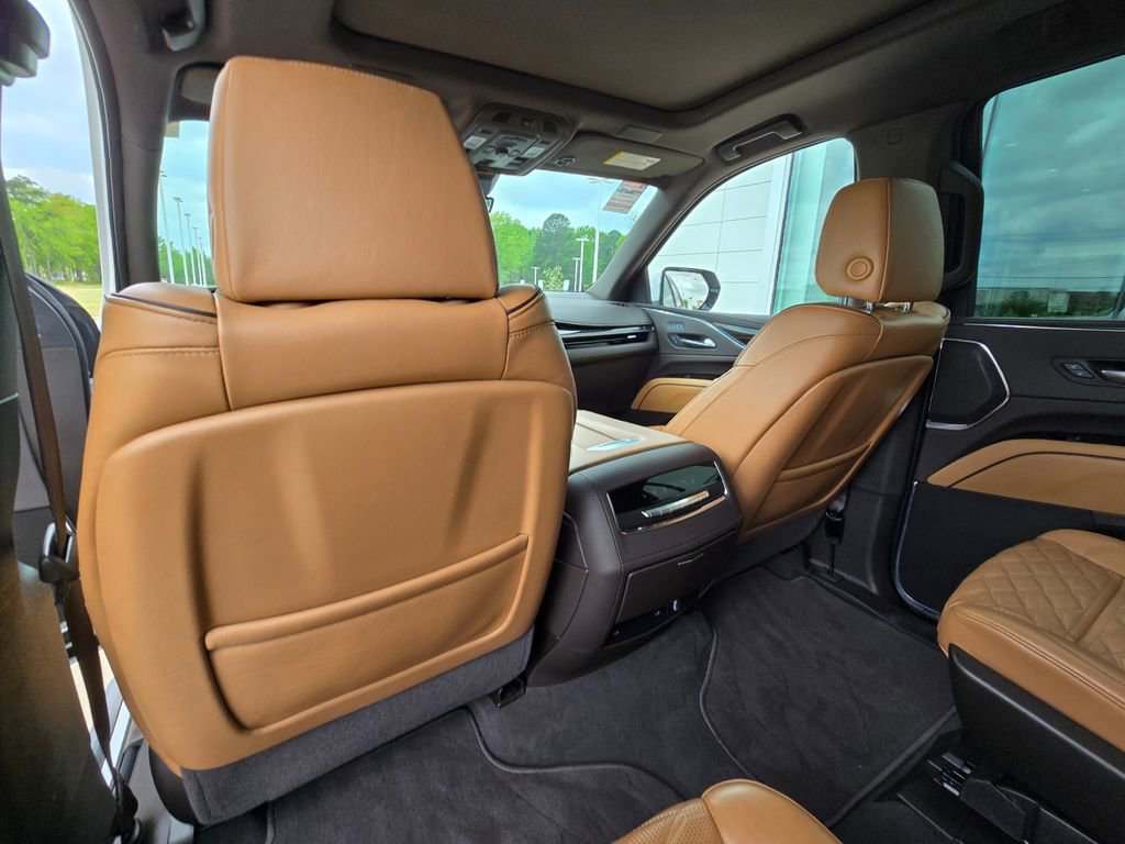 Used 2024 Cadillac Escalade Sport AWD/4WD image 18