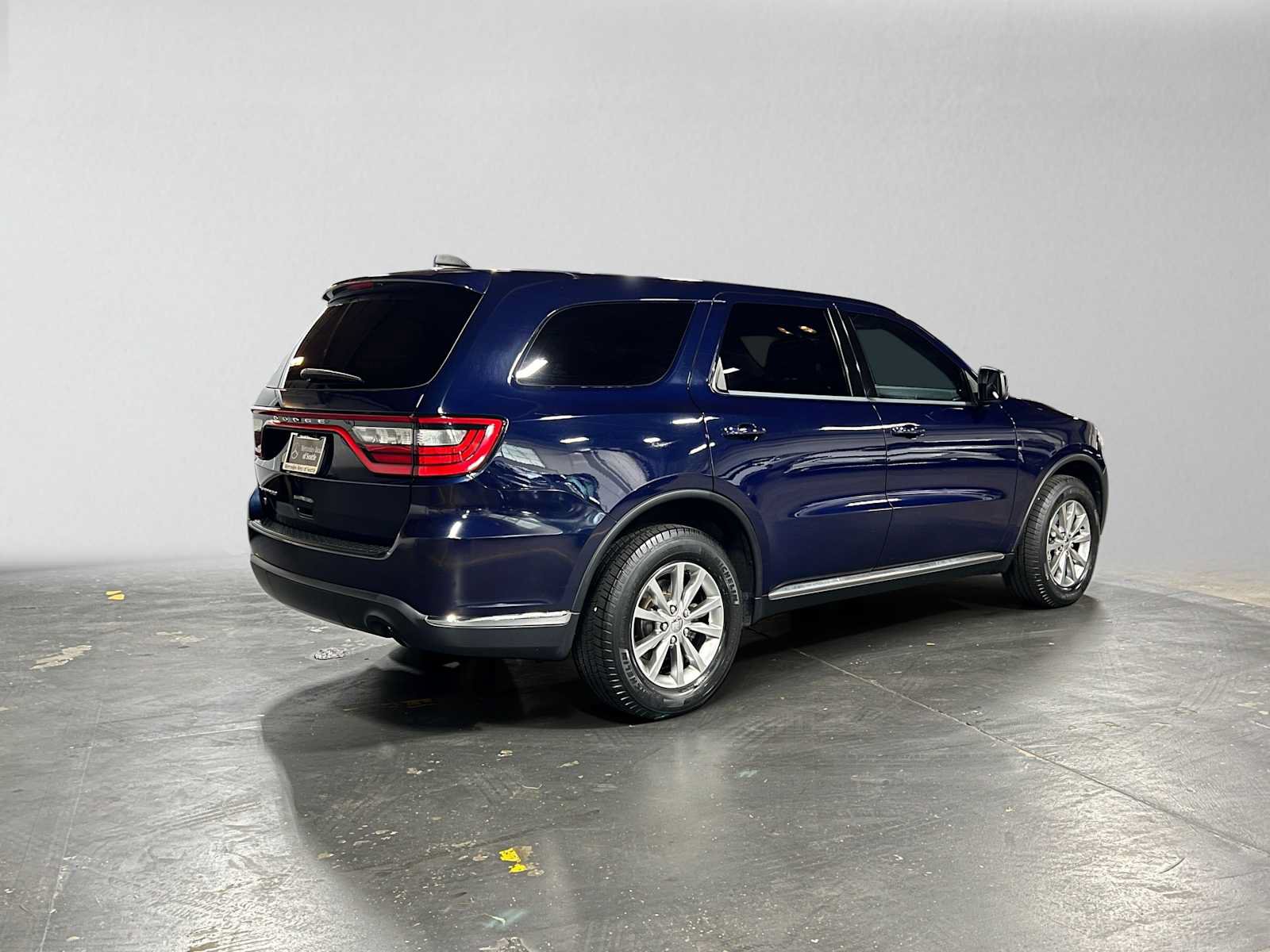 Used 2018 Dodge Durango SXT w/ 3rd Row Seating Group AWD/4WD image 3