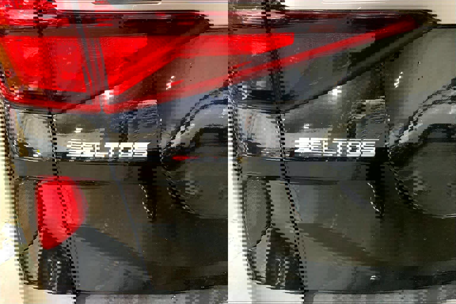 Used 2023 Kia Seltos LX image 10