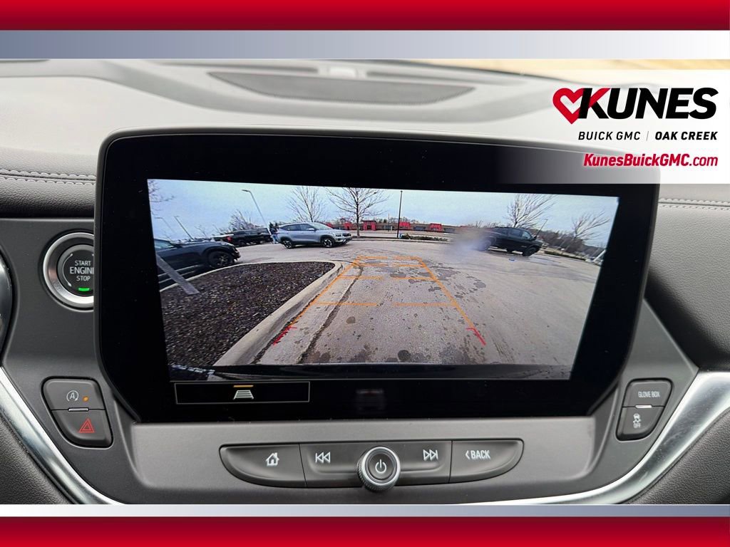 Used 2025 Chevrolet Blazer LT FWD image 23