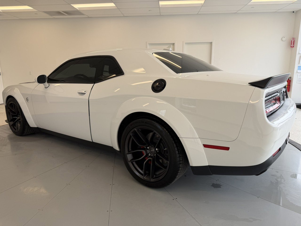 Used 2018 Dodge Challenger SRT Hellcat image 5