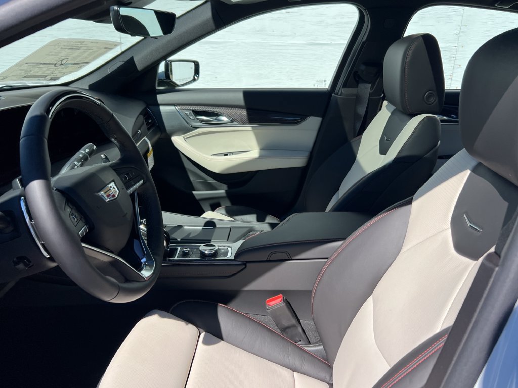New 2026 Cadillac CT5 Sport w/ Technology Package RWD image 9