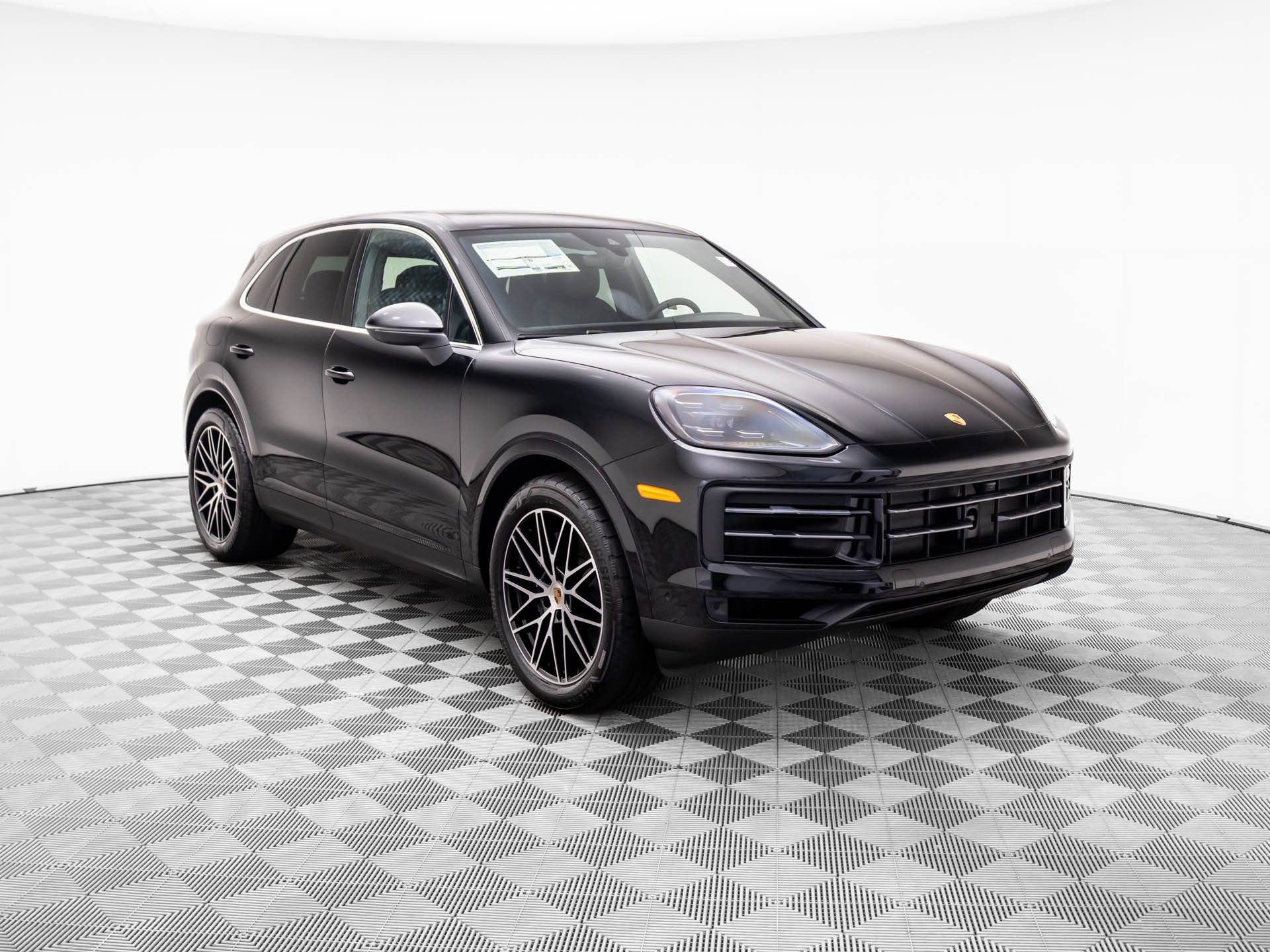 Certified 2025 Porsche Cayenne image 6