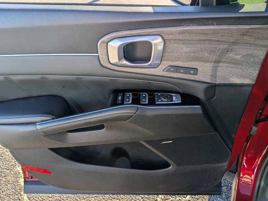 Used 2022 Kia Sorento SX Prestige image 12